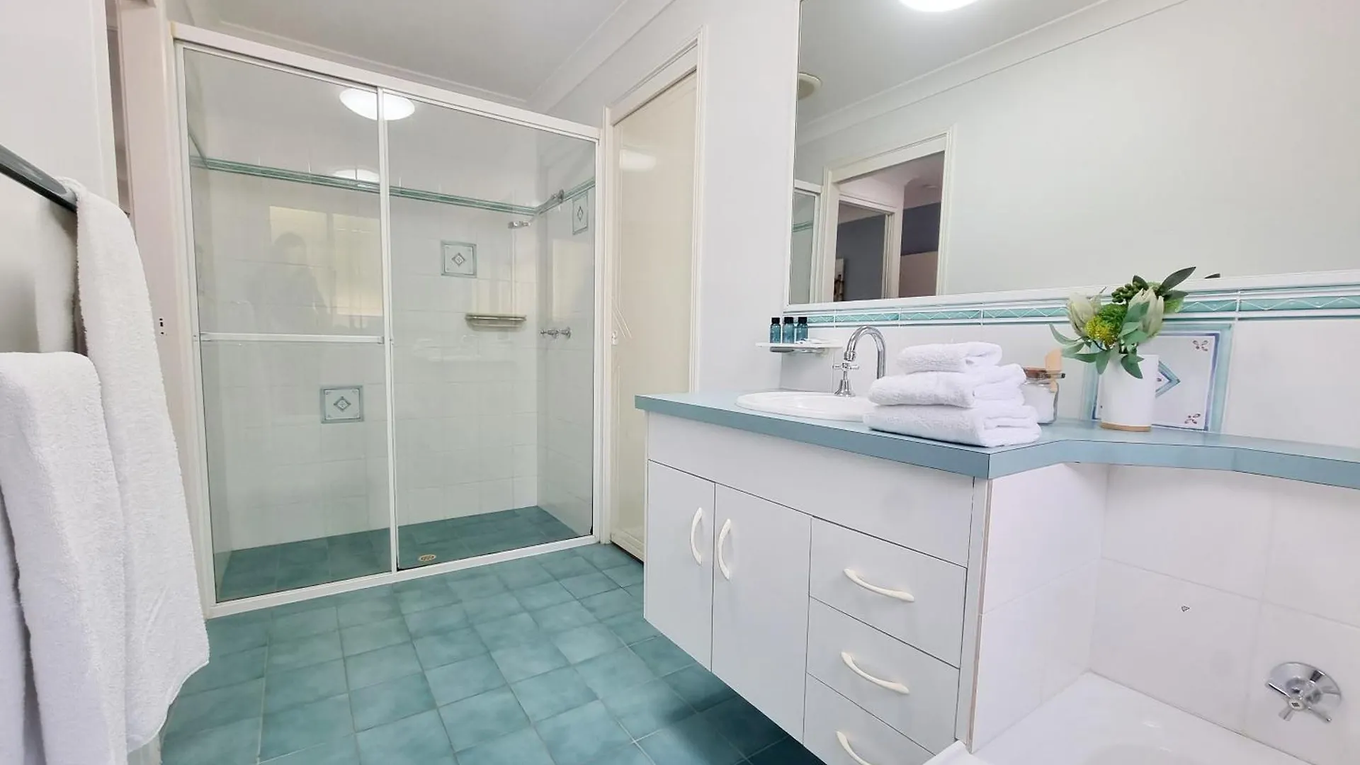 Tranquil Getaway With Pool, Outdoor Kitchen And Bar Villa Hervey Bay Semesterbostad